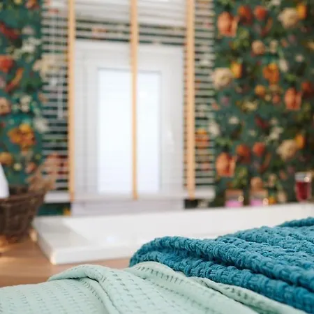 Kaizen Chania - New Just 350m Away With Private Jacuzzi And Free Parking! * Chania (Crete)