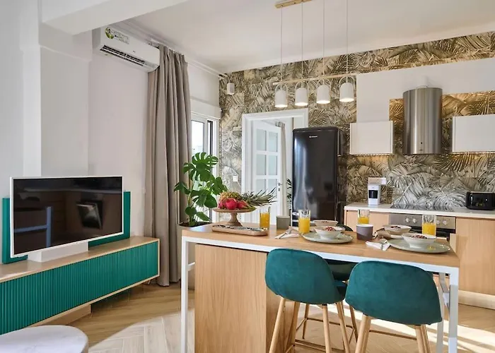 Kaizen Chania - New Just 350m Away With Private Jacuzzi And Free Parking! Apartament Chania (Crete)